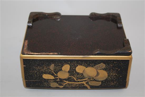 A Japanese gilt decorated lacquer rectangular box and cover, early 20th century, 16cm